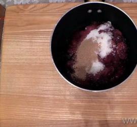 Вишневый штрудель из слоеного теста: рецепты Рецепт штруделя с замороженной вишней слоеное тесто